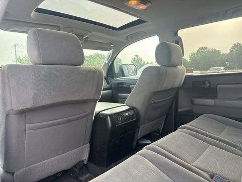 Used 2015 Toyota Sequoia SR5 RWD image 11