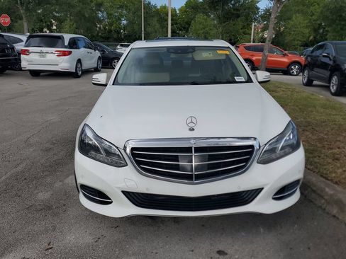 Used 2014 Mercedes-Benz E 350 Sedan image 2