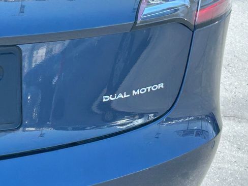 Used 2022 Tesla Model 3 Long Range AWD/4WD image 6