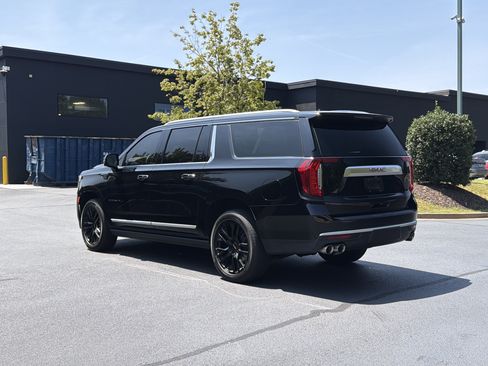 Used 2022 GMC Yukon XL Denali AWD/4WD image 14