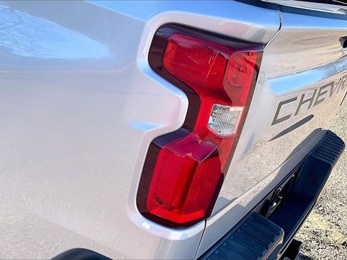 Used 2019 Chevrolet Silverado 1500 Custom Trail Boss w/ Custom Convenience Package image 32