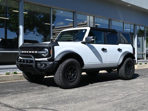 Used 2023 Ford Bronco Wildtrak AWD/4WD image 1