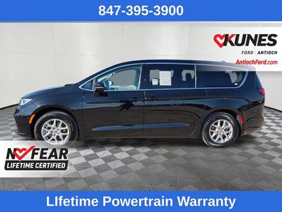 Used 2024 Chrysler Pacifica Touring-L
