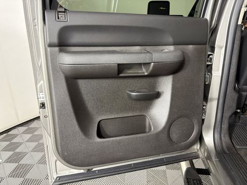 Used 2014 Chevrolet Silverado 2500 LT w/ Interior Plus Package image 19