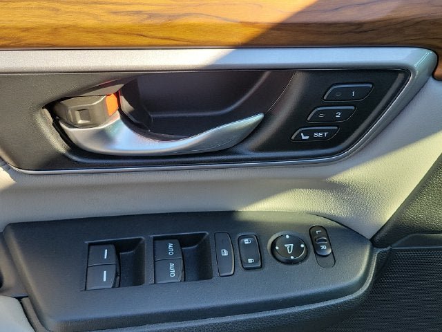 Used 2017 Honda CR-V Touring image 29