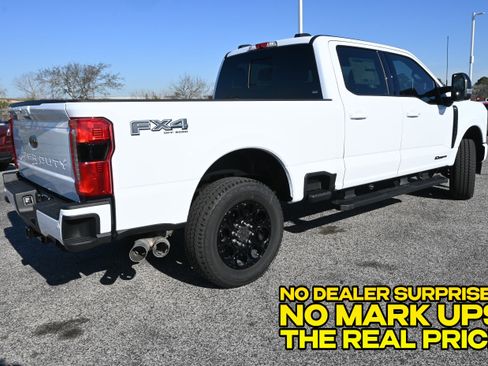New 2026 Ford F250 Lariat w/ Black Appearance Package AWD/4WD image 3