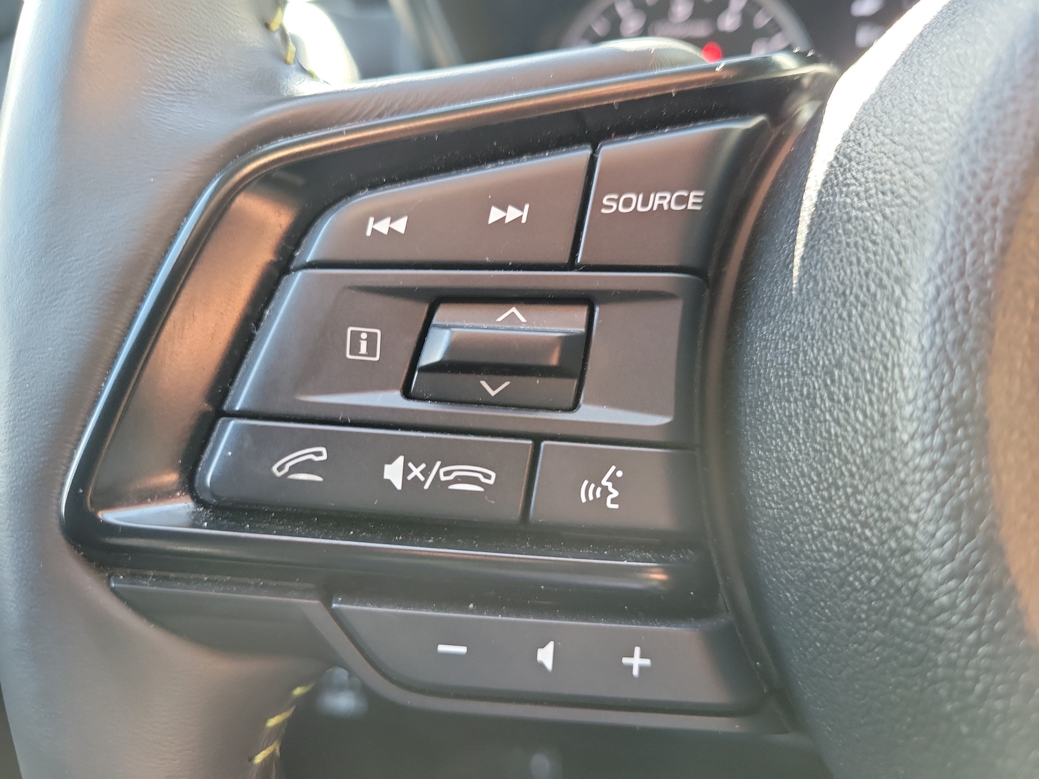 Used 2025 Subaru Ascent Bronze Edition w/ Onyx Package AWD/4WD image 26