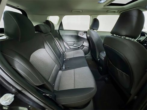Used 2023 Kia Soul EX image 41