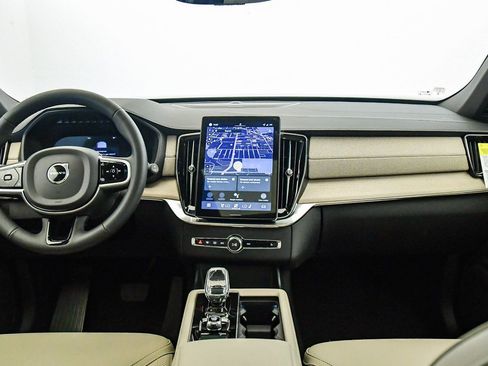New 2026 Volvo XC90 B6 Plus w/ Protection Package Premier AWD/4WD image 15