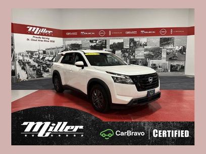 Certified 2022 Nissan Pathfinder SV w/ SV Black Package