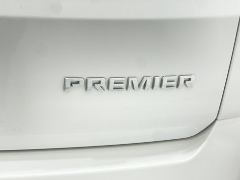 Used 2019 Chevrolet Traverse Premier w/ Driver Confidence II Package FWD image 42