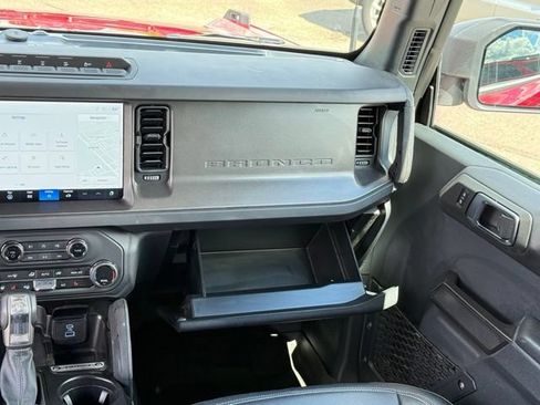 Certified 2025 Ford Bronco Badlands AWD/4WD image 31