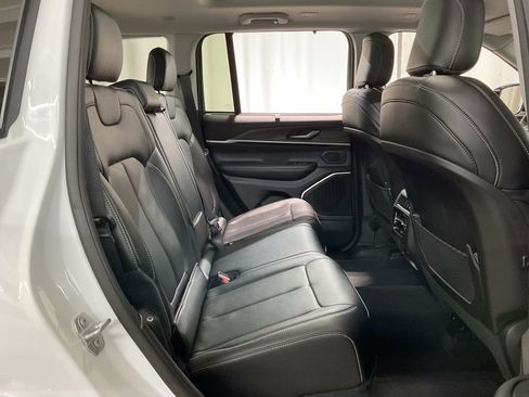 Used 2022 Jeep Grand Cherokee Limited 4xe w/ Luxury Tech Group II image 25