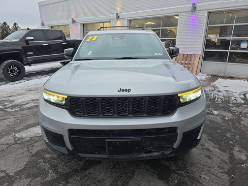 Used 2023 Jeep Grand Cherokee L Laredo image 11