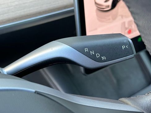 Used 2022 Tesla Model 3 Performance image 40