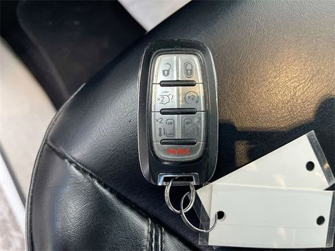 Used 2020 Chrysler Voyager Lxi image 33