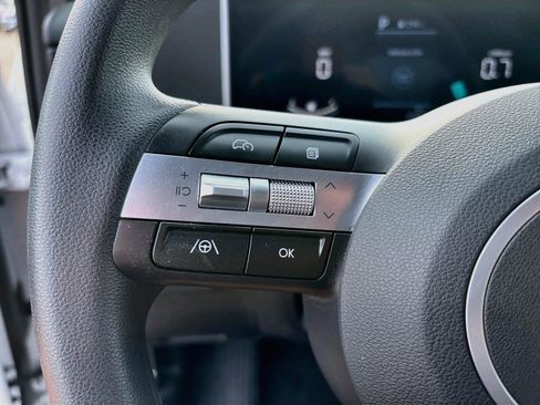 Certified 2025 Hyundai Santa Cruz SE AWD/4WD image 32