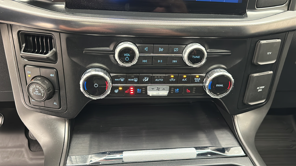 Used 2024 Ford F150 Lariat w/ Equipment Group 502A High AWD/4WD image 19