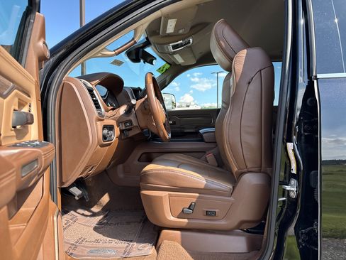 Used 2022 RAM 3500 Limited AWD/4WD image 5