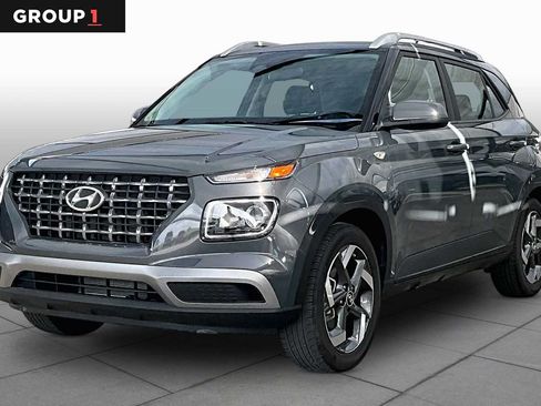 Used 2025 Hyundai Venue SEL FWD image 1