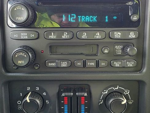 Used 2005 GMC Sierra 1500 SLE w/ Off-Road Package image 15