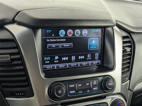 Used 2017 Chevrolet Suburban LT image 16
