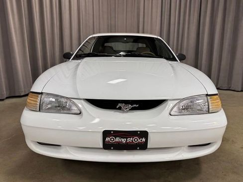Used 1995 Ford Mustang GT RWD image 2