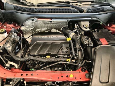 Used 2024 Chevrolet Trax RS w/ Sunroof Package image 27