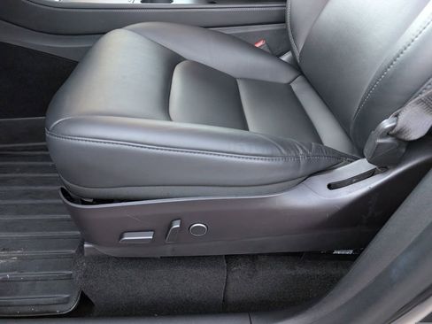 Used 2021 Tesla Model Y Long Range image 14