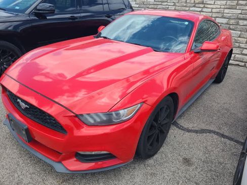Used 2017 Ford Mustang Coupe RWD image 2