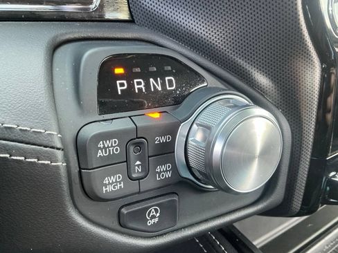 Used 2025 RAM 1500 Limited AWD/4WD image 35
