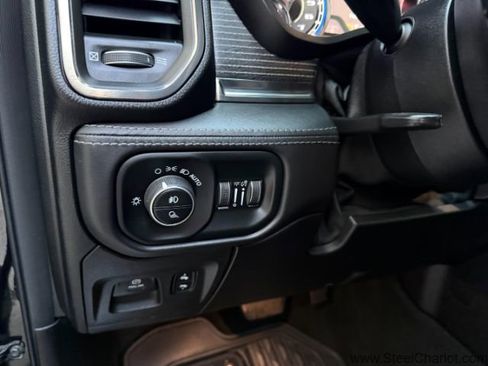 Used 2020 RAM 1500 Limited w/ Black Appearance Package image 28