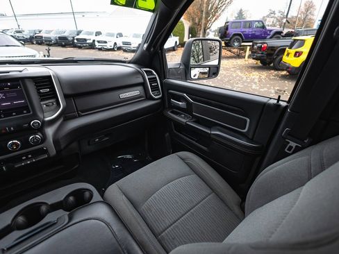 Used 2024 RAM 2500 Big Horn image 31