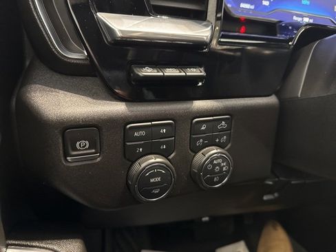 Certified 2024 Chevrolet Silverado 2500 High Country w/ High Country Premium Package image 38