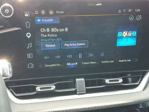 Used 2025 Chevrolet Equinox LT FWD image 11