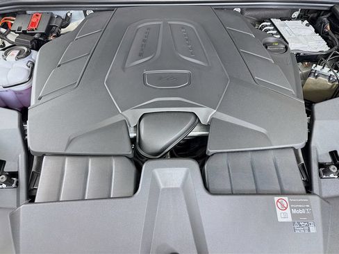 New 2026 Porsche Cayenne AWD/4WD image 31
