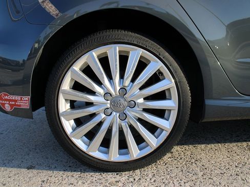 Used 2017 Audi A3 e-tron Premium Plus w/ Technology Package image 37