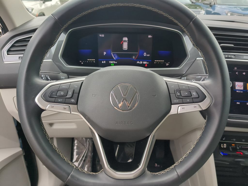 Certified 2022 Volkswagen Tiguan SE FWD image 29
