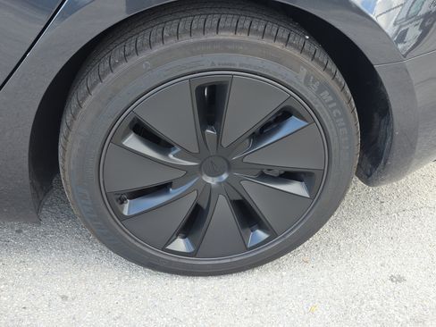 Used 2025 Tesla Model 3 Long Range image 4