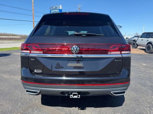 Used 2025 Volkswagen Atlas SE AWD/4WD image 4