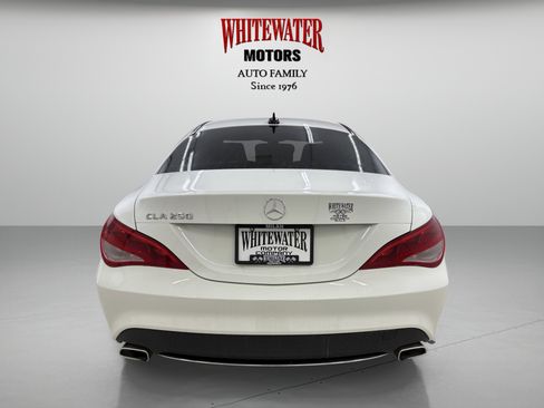 Used 2015 Mercedes-Benz CLA 250 image 3