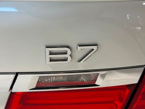 Used 2012 BMW 750i RWD image 9