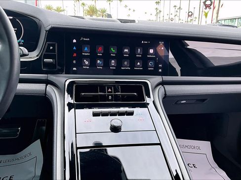 Used 2024 Porsche Panamera image 6