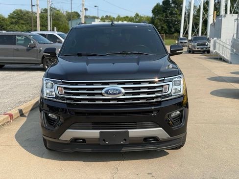 Used 2021 Ford Expedition XLT AWD/4WD image 3