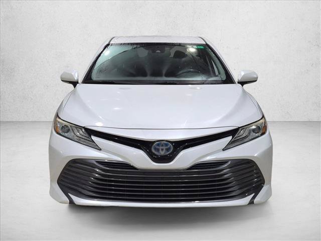 Used 2020 Toyota Camry XLE FWD image 2
