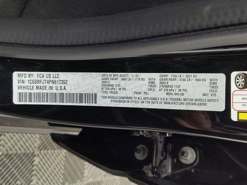 Used 2023 RAM 1500 Laramie AWD/4WD image 17