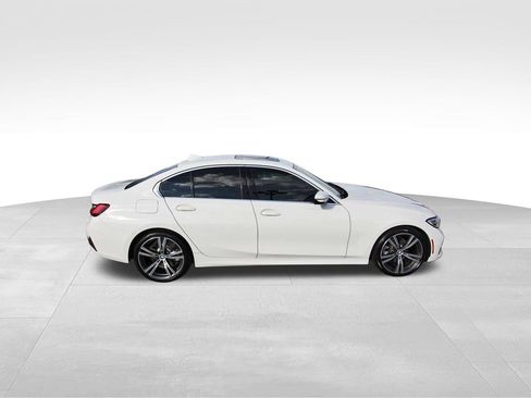 Used 2022 BMW 330i Sedan w/ Driving Assistance Package image 5
