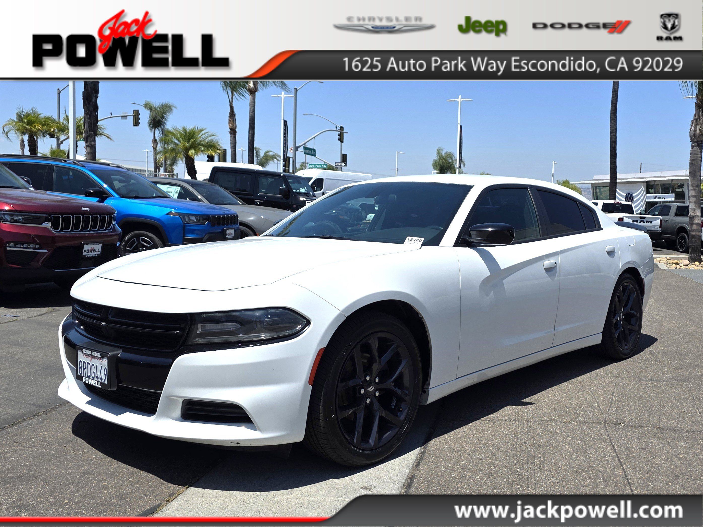 Used 2020 Dodge Charger SXT w/ Blacktop Package RWD image 1