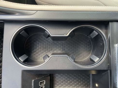 Used 2024 Lincoln Nautilus Reserve w/ Equipment Group 202A image 18