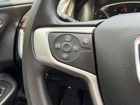 Used 2023 GMC Terrain SLE w/ Driver Convenience Package FWD image 14